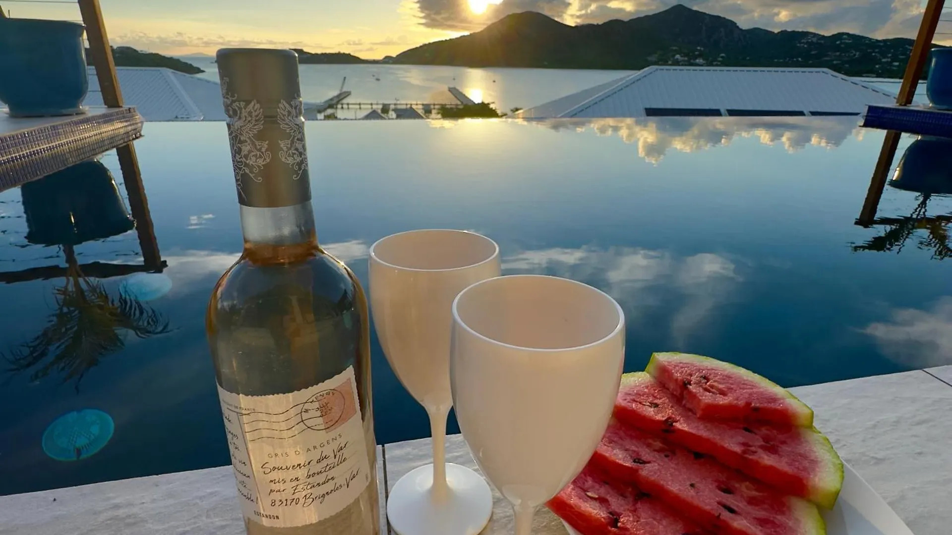 فيلا The White House English Harbour 0*,